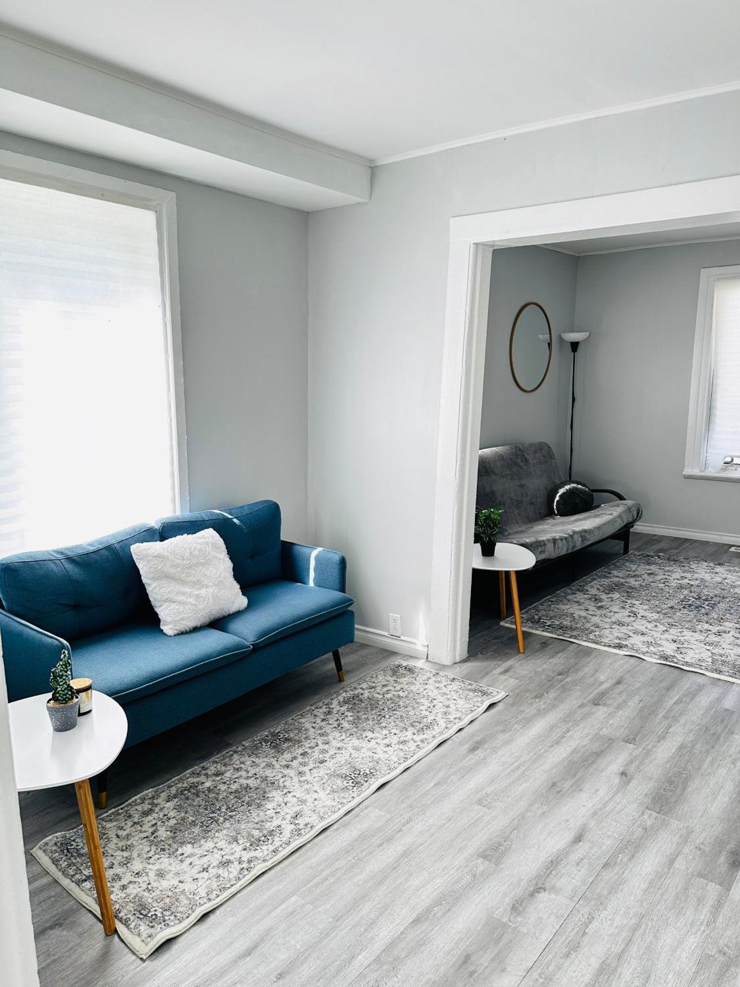 Апартаменты Cozy 2Br House Near Centre With Patio, Bbq, Backyard, And Netflix Питерборо Экстерьер фото