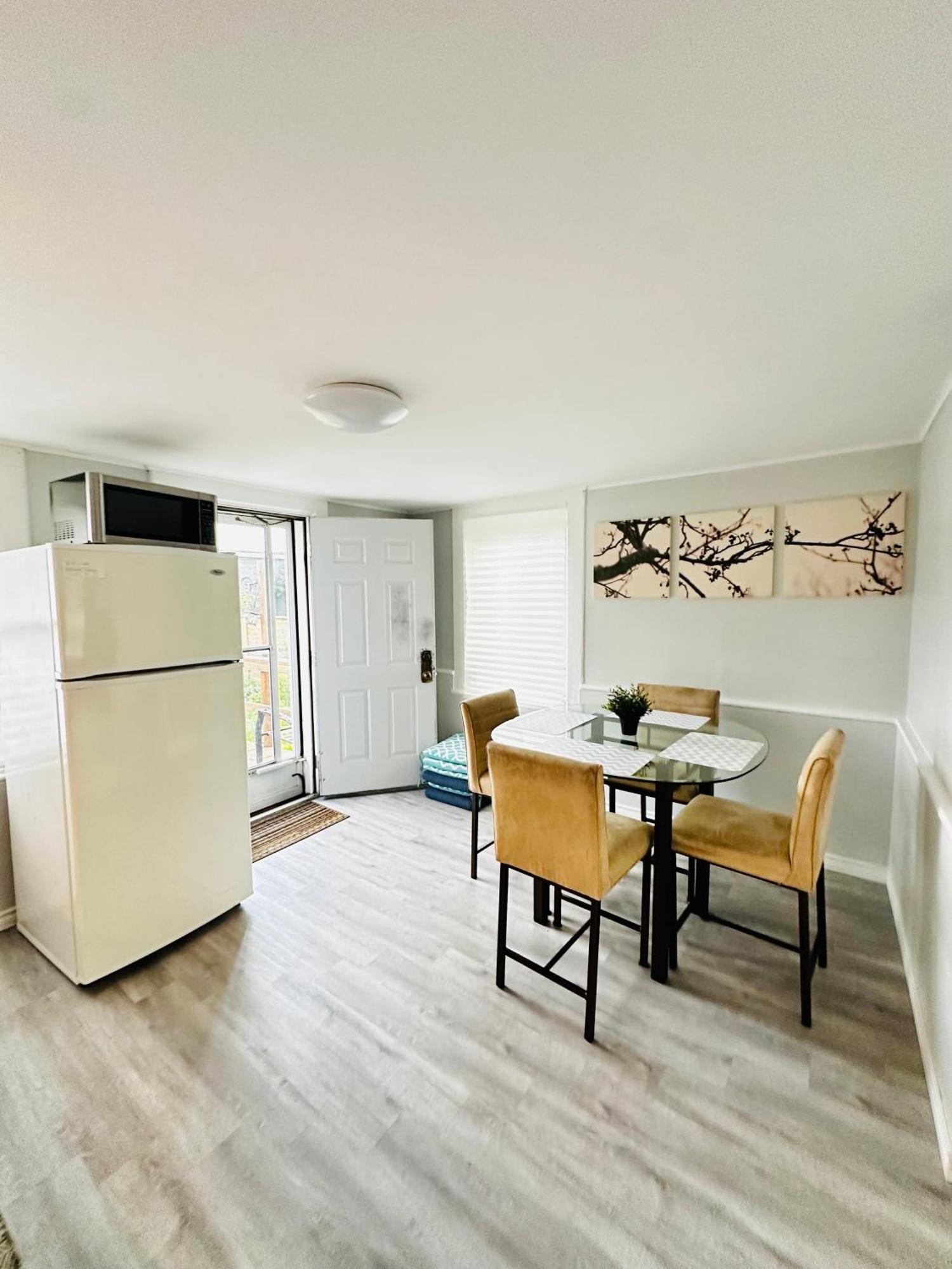 Апартаменты Cozy 2Br House Near Centre With Patio, Bbq, Backyard, And Netflix Питерборо Экстерьер фото